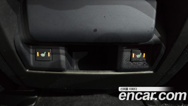 Land Rover Discovery 4 3.0 SDV6 SE 2015 — фото 22
