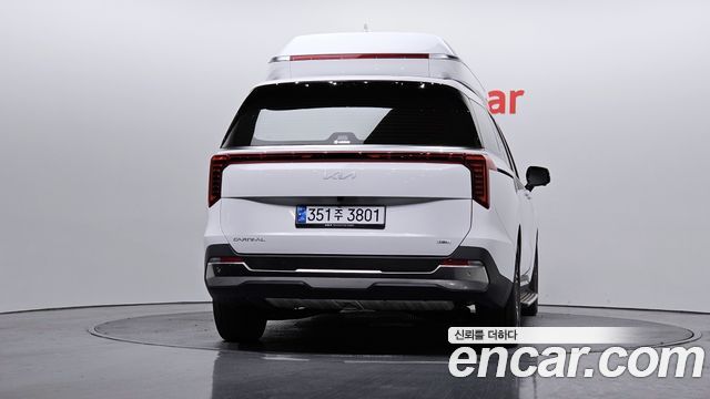 Kia Carnival (IV) HEV 4-Seater Hi Limousine Signature 2025 — фото 4