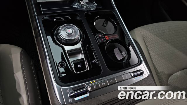 Kia Carnival (IV) HEV 4-Seater Hi Limousine Signature 2025 — фото 9