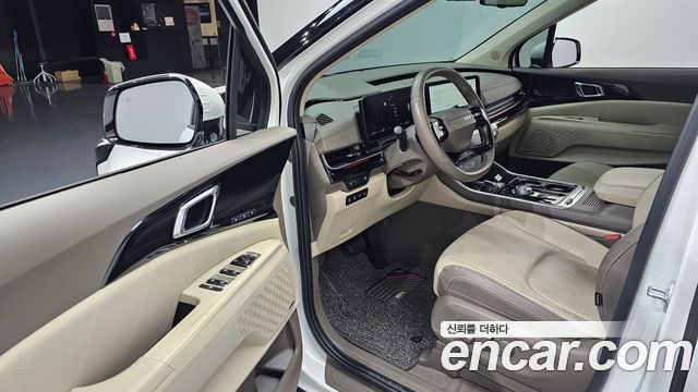Kia Carnival (IV) HEV 4-Seater Hi Limousine Signature 2025 — фото 10