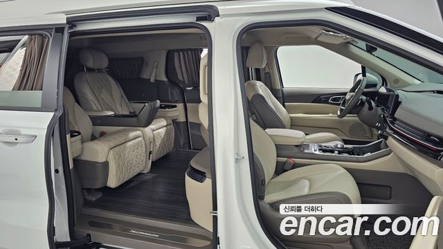 Kia Carnival (IV) HEV 4-Seater Hi Limousine Signature 2025 — фото 11