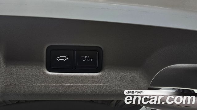 Kia Carnival (IV) HEV 4-Seater Hi Limousine Signature 2025 — фото 20