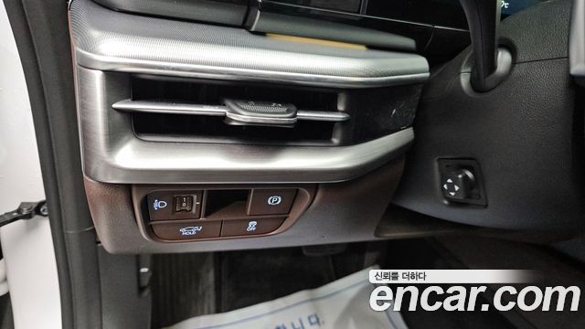 Hyundai Grandeur (GN7) 3.5 Gasoline 2WD Exclusive 2024 — фото 13