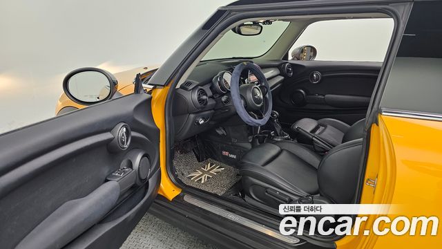 MINI Cooper Standard Third Generation 2017 — фото 10