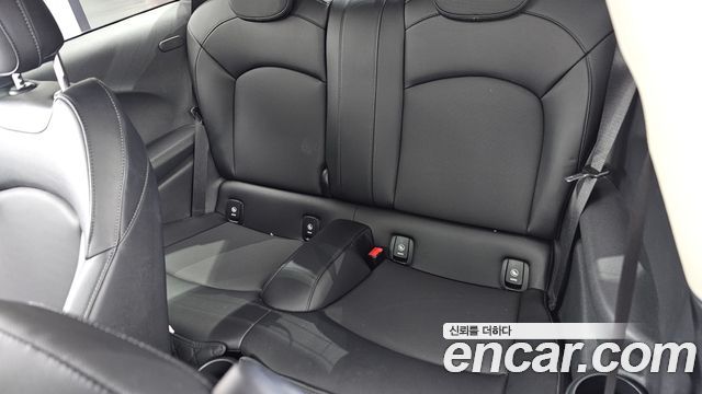 MINI Cooper Standard Third Generation 2017 — фото 12