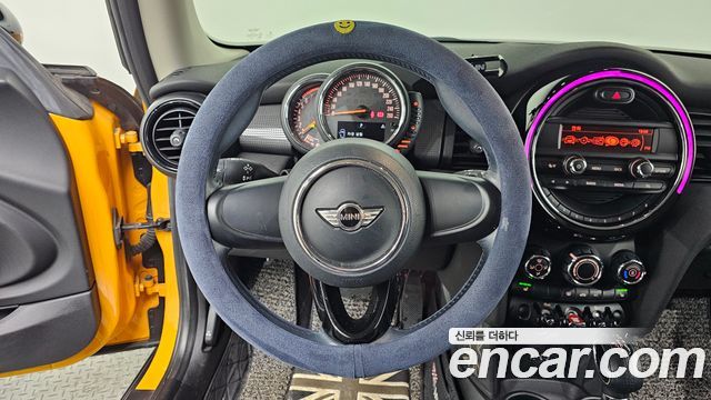 MINI Cooper Standard Third Generation 2017 — фото 13