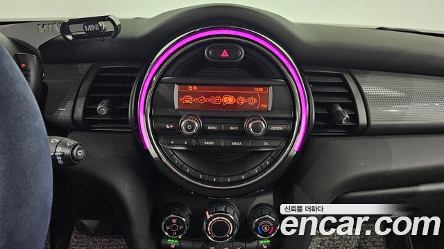 MINI Cooper Standard Third Generation 2017 — фото 14