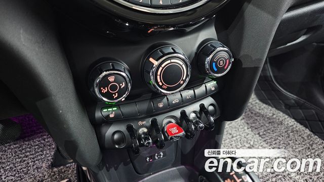 MINI Cooper Standard Third Generation 2017 — фото 16