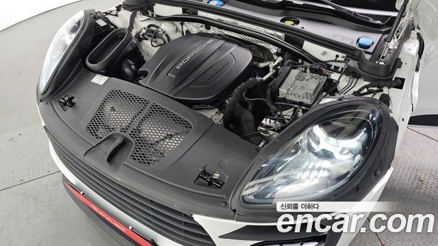 Porsche Macan 2.0 95B 2020 — фото 6