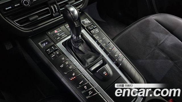 Porsche Macan 2.0 95B 2020 — фото 9