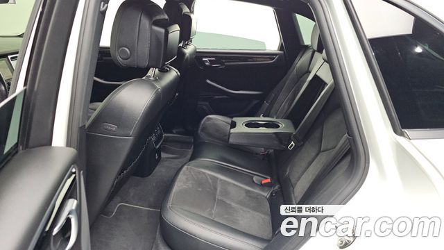 Porsche Macan 2.0 95B 2020 — фото 11