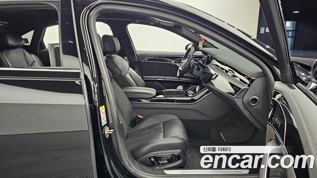 Audi A8 (D5) 55 TFSI Quattro LWB 2021 — фото 10