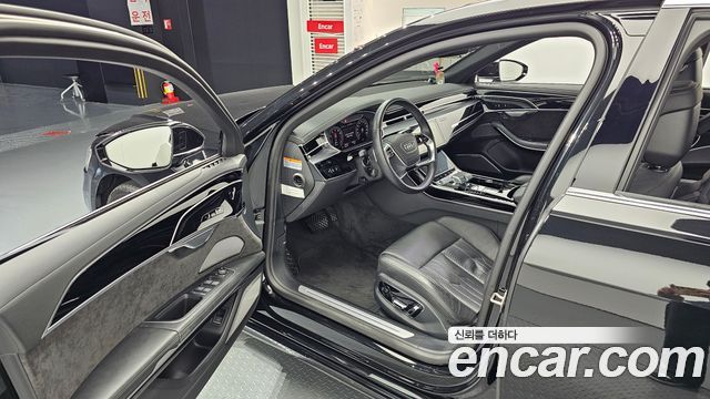 Audi A8 (D5) 55 TFSI Quattro LWB 2021 — фото 11