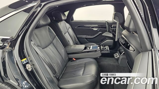 Audi A8 (D5) 55 TFSI Quattro LWB 2021 — фото 12