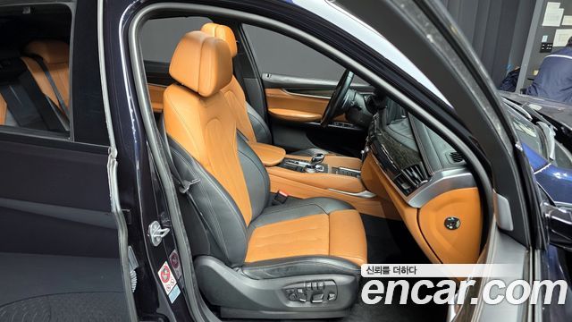 BMW X6 (F16) M50d 2015 — фото 16