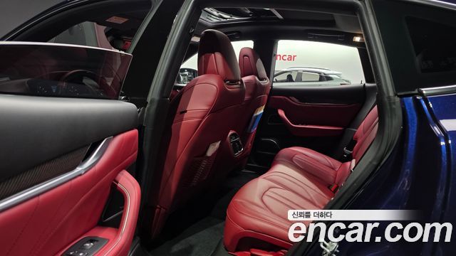 Maserati Levante 3.0 AWD GranSport 2019 — фото 12