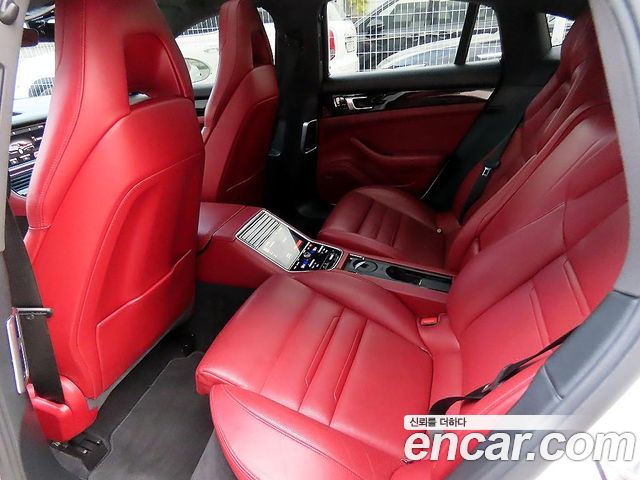 Porsche Panamera (971) 3.0 AWD 2018 — фото 6