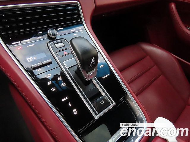 Porsche Panamera (971) 3.0 AWD 2018 — фото 10