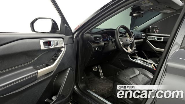 Ford Explorer (VI) 2.3 LimIted 4WD 2021 — фото 11