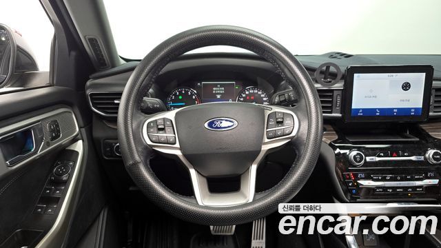 Ford Explorer (VI) 2.3 LimIted 4WD 2021 — фото 13