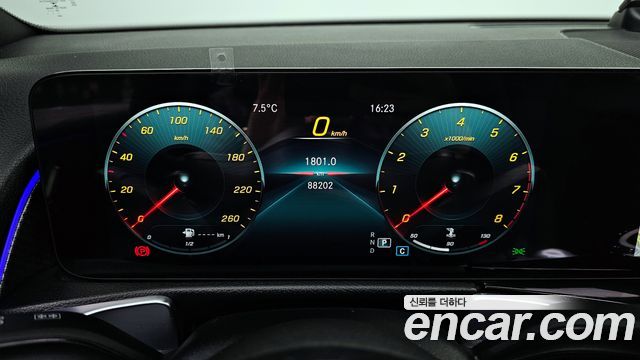Mercedes-Benz GLB-Class (X247) GLB250 4MATIC 2021 — фото 8