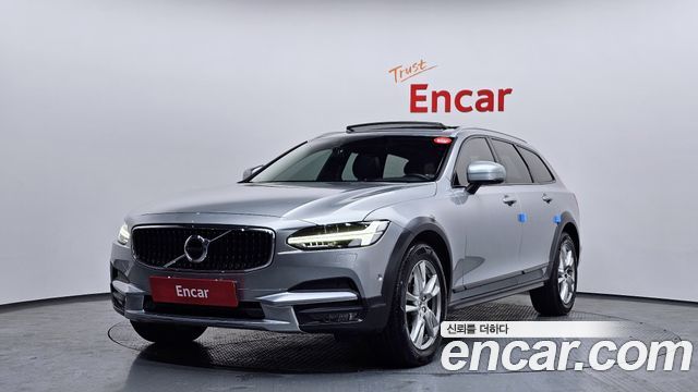 Volvo V90 Cross Country D5 AWD 2017 — фото 1