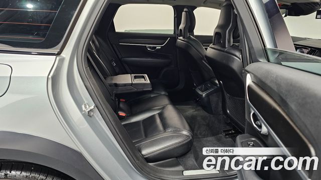 Volvo V90 Cross Country D5 AWD 2017 — фото 12