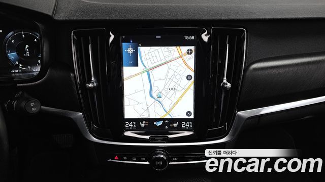 Volvo V90 Cross Country D5 AWD 2017 — фото 14