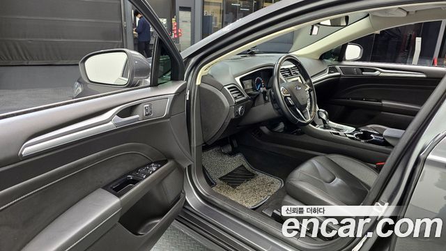 Ford Mondeo (IV) 2.0 Trend 2015 — фото 11