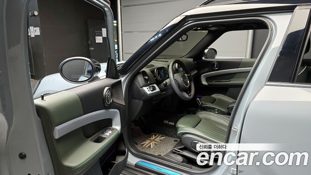 MINI Cooper Countryman Untamed Edition 2nd Gen 2023 — фото 11