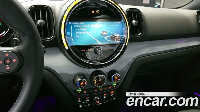 MINI Cooper Countryman Untamed Edition 2nd Gen 2023 — фото 16