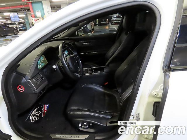 Jaguar XF (X260) 3.0 S AWD 2016 — фото 6