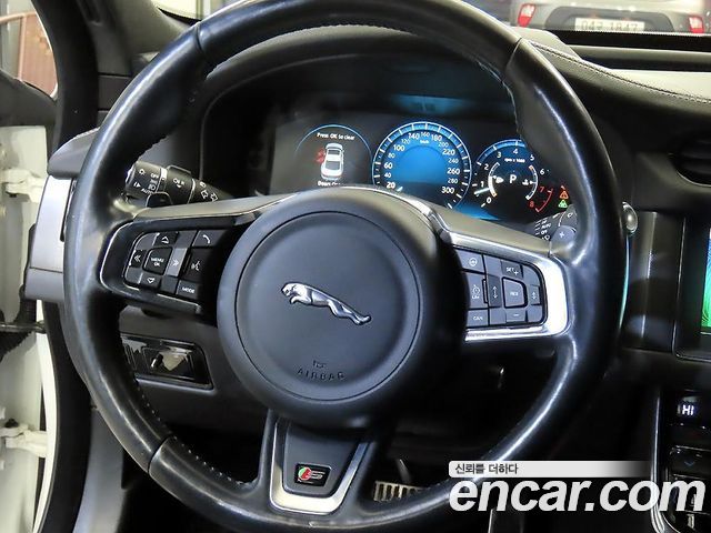 Jaguar XF (X260) 3.0 S AWD 2016 — фото 8
