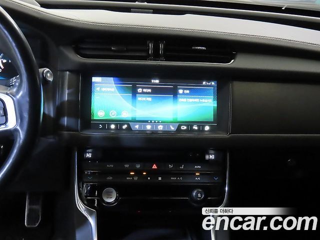 Jaguar XF (X260) 3.0 S AWD 2016 — фото 15