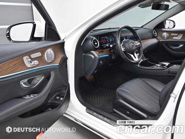 Mercedes-Benz E-Class (W213) E300e 4MATIC Exclusive 2020 — фото 15