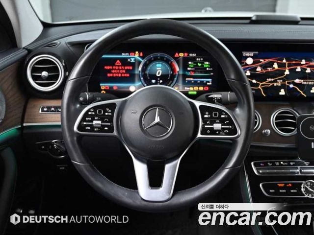 Mercedes-Benz E-Class (W213) E300e 4MATIC Exclusive 2020 — фото 17