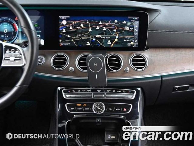 Mercedes-Benz E-Class (W213) E300e 4MATIC Exclusive 2020 — фото 18