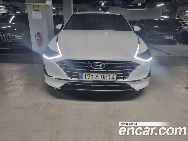Hyundai Sonata (DN8) 2.0 Premium Family