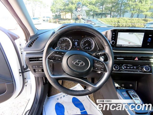 Hyundai Sonata (DN8) 2.0 Premium Family 2021 — фото 8