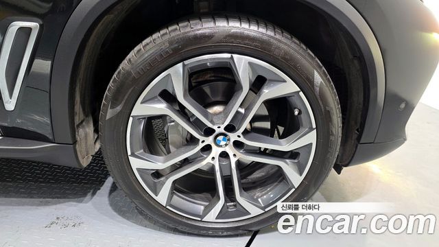BMW X5 (G05) xDrive 40i xLine 2022 — фото 5