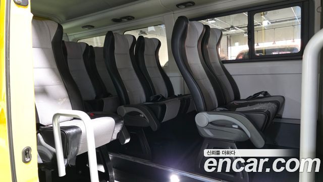 Renault Korea Master School Bus 15-Seater 2020 — фото 12