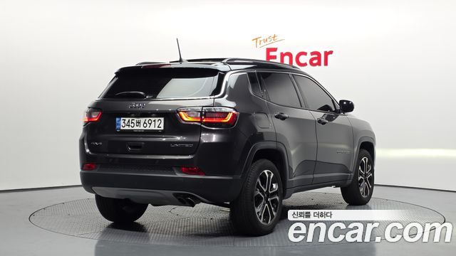 Jeep Compass (II) 2.4 Limitied AWD 2022 — фото 2