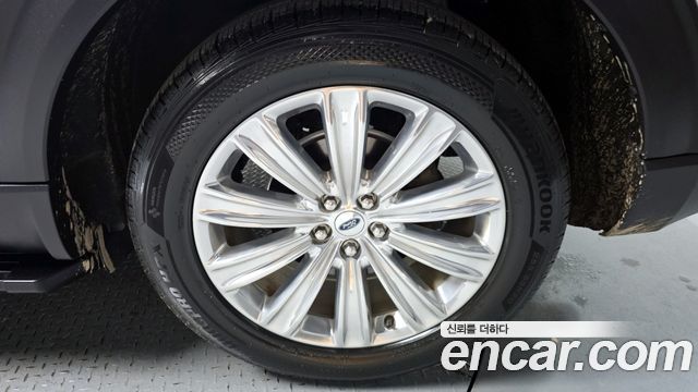 Ford Explorer (VI) 2.3 LimIted 4WD 2020 — фото 5