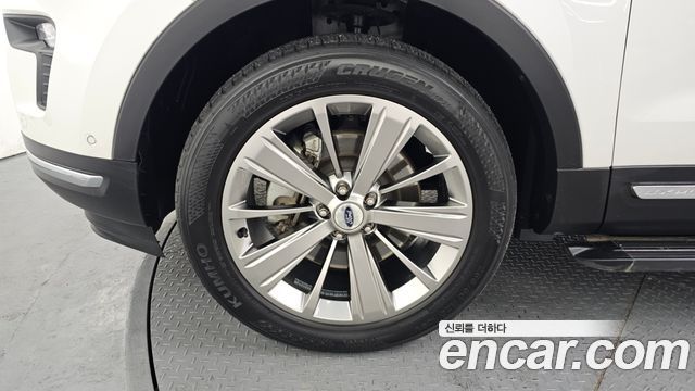 Ford Explorer 2.3 Limited 4WD 5th 2019 — фото 5