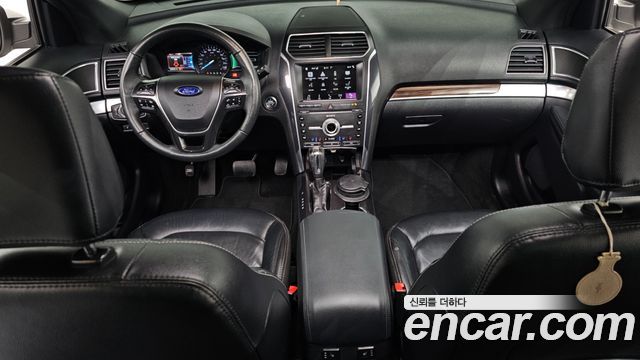 Ford Explorer 2.3 Limited 4WD 5th 2019 — фото 7