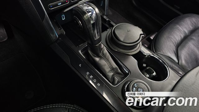Ford Explorer 2.3 Limited 4WD 5th 2019 — фото 9