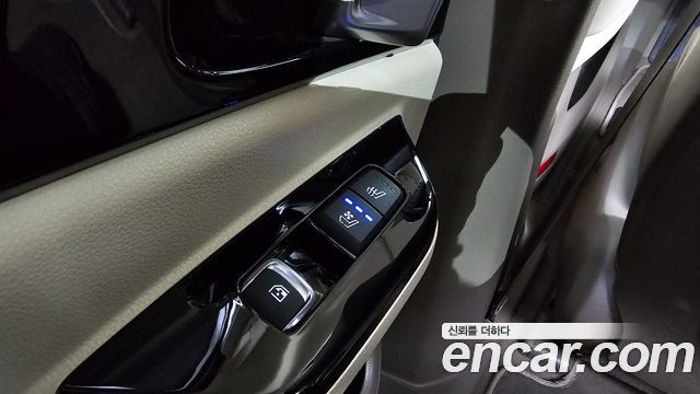 Kia Carnival (IV) Gasoline 7-Seater Signature 2021 — фото 18