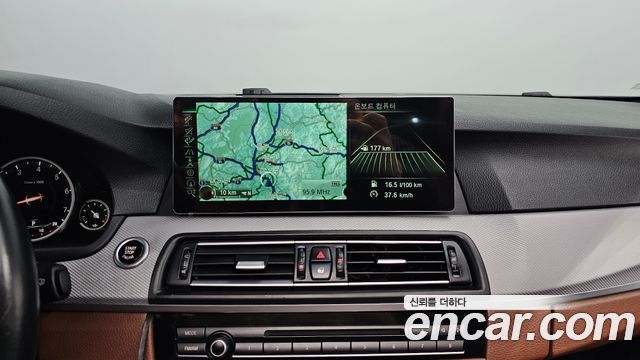 BMW 5 Series (F10) 550i xDrive 2013 — фото 19