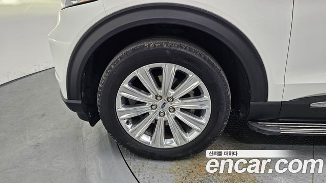 Ford Explorer (VI) 2.3 LimIted 4WD 2020 — фото 5