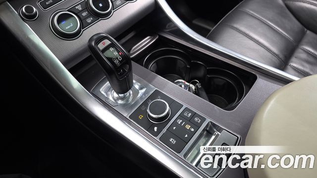 Land Rover Range Rover Sport (II) 3.0 SDV6 HSE 2017 — фото 9